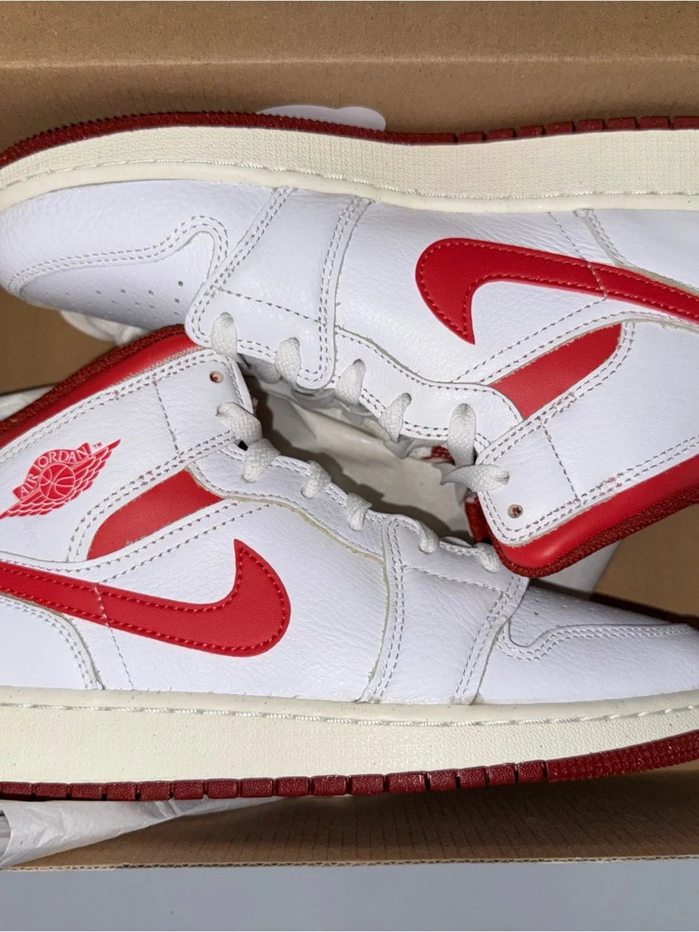 Air Jordan 1 Mid SE Kids White/Red Sneakers Size 6Y New In Box Back To School